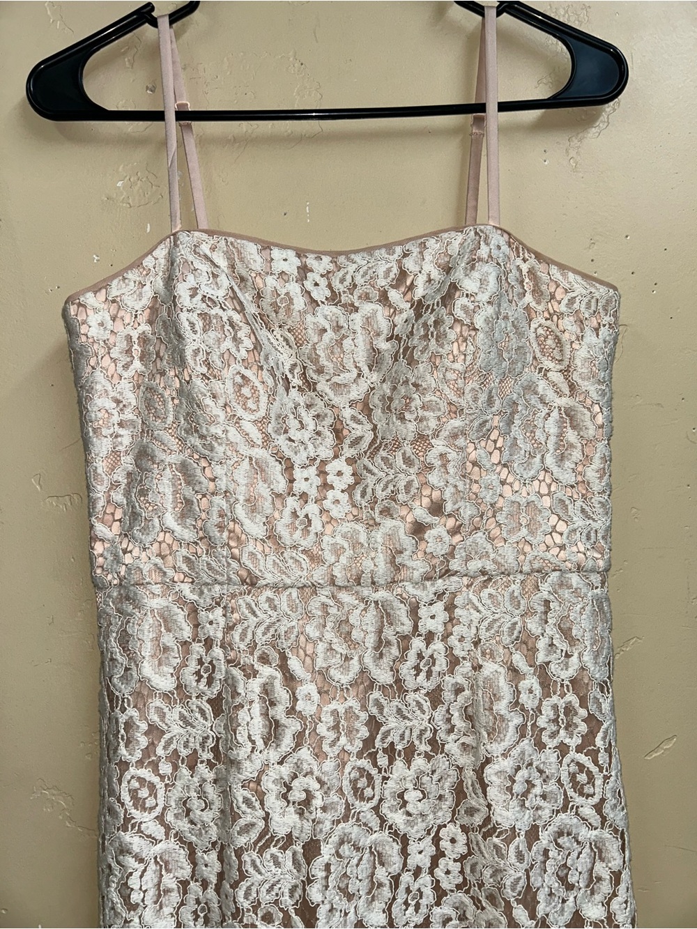 🔥5/$35🔥 Eliza J Lace Midi Dress in Champagne | Size 6 - Picture 5 of 10